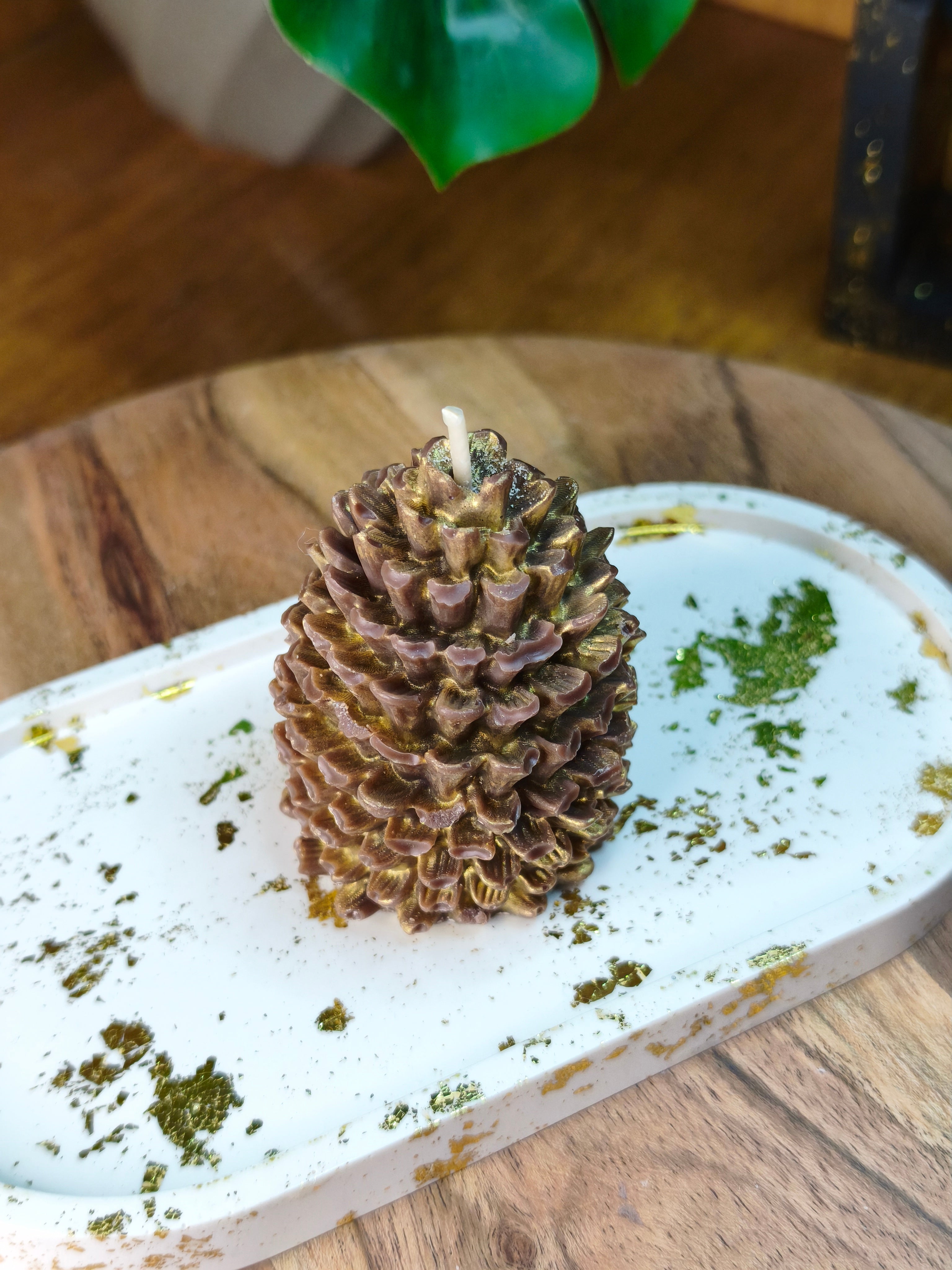 Bougie Moulée - Pomme de Pin Maison Pelquita